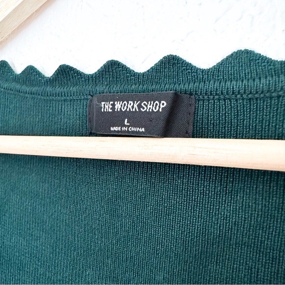 The Workshop Forest Green Scalloped Edge Cropped Sweater Shirt Top — Size L - Picture 6 of 7
